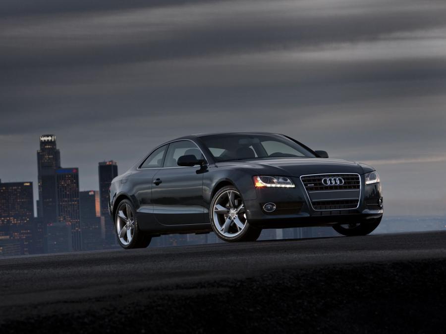  Audi A5 Coupe 2.0T 2007 года  (NA) (фото 6 из 9)